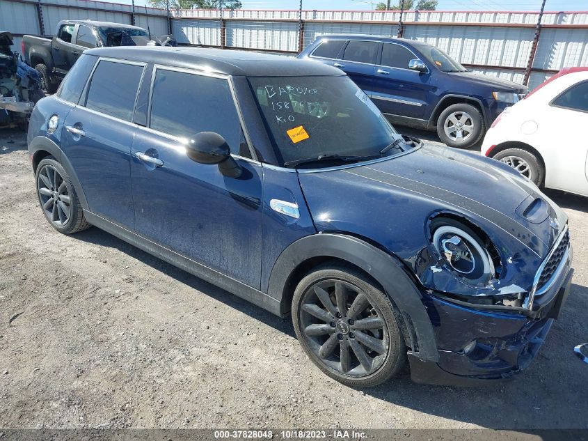 2015 MINI COOPER HARDTOP 4 DOOR S - WMWXU3C57F2B57596