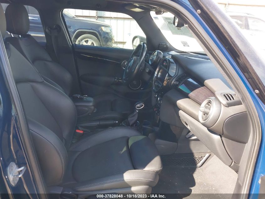 2015 MINI COOPER HARDTOP 4 DOOR S - WMWXU3C57F2B57596