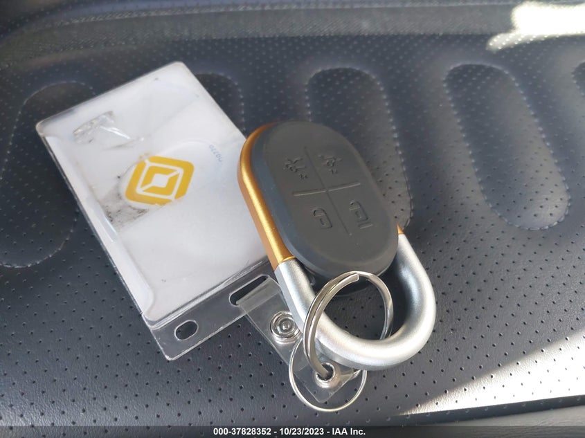 VIN 7FCTGAAL0NN002889 2022 RIVIAN R1T LAUNCH EDITION