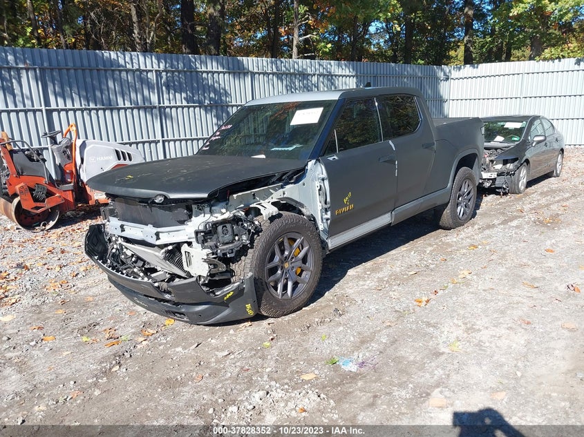 VIN 7FCTGAAL0NN002889 2022 RIVIAN R1T LAUNCH EDITION