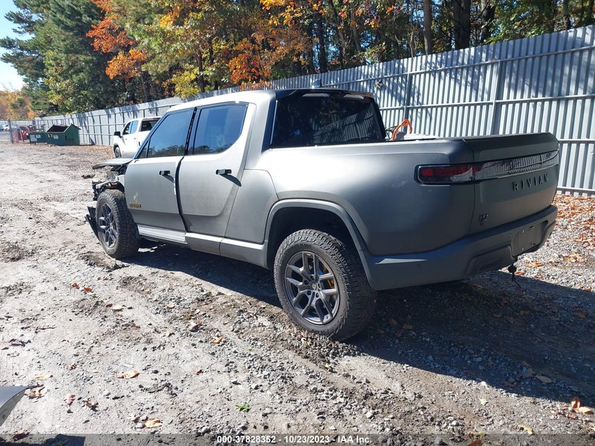 VIN 7FCTGAAL0NN002889 2022 RIVIAN R1T LAUNCH EDITION