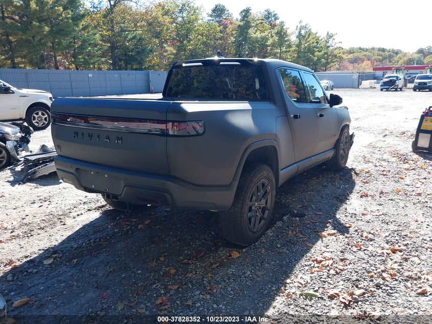 VIN 7FCTGAAL0NN002889 2022 RIVIAN R1T LAUNCH EDITION