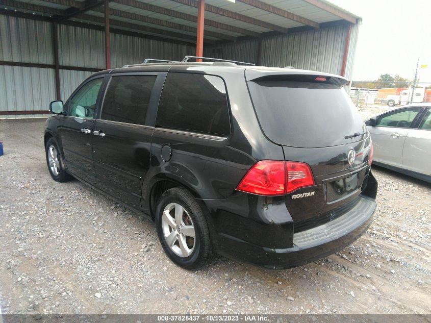 2014 VOLKSWAGEN ROUTAN SEL PREMIUM 2C4RVADG6ER134823