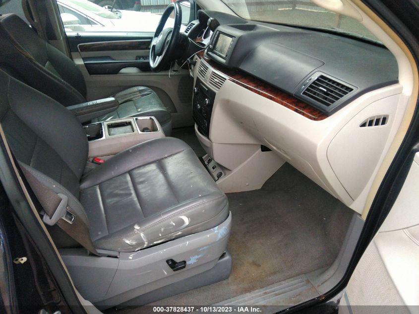 2014 VOLKSWAGEN ROUTAN SEL PREMIUM 2C4RVADG6ER134823