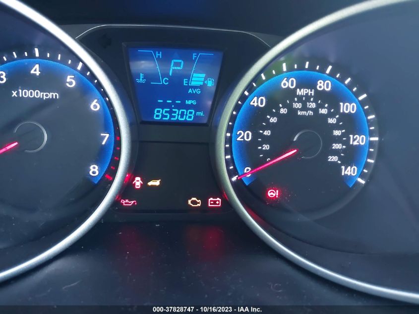 2015 HYUNDAI TUCSON SE - KM8JU3AG5FU953662