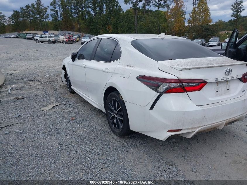 VIN 4T1G11AK7MU588202 2021 TOYOTA CAMRY no.3