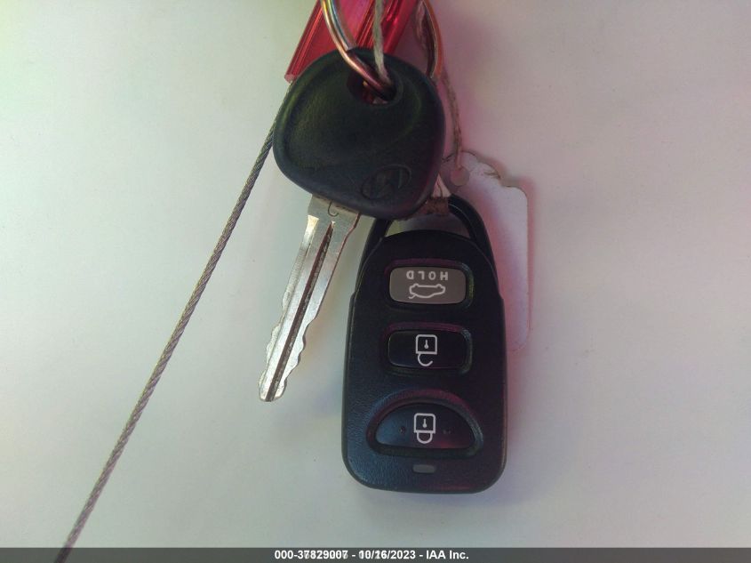 2017 HYUNDAI ELANTRA SE - 5NPD74LF6HH136782