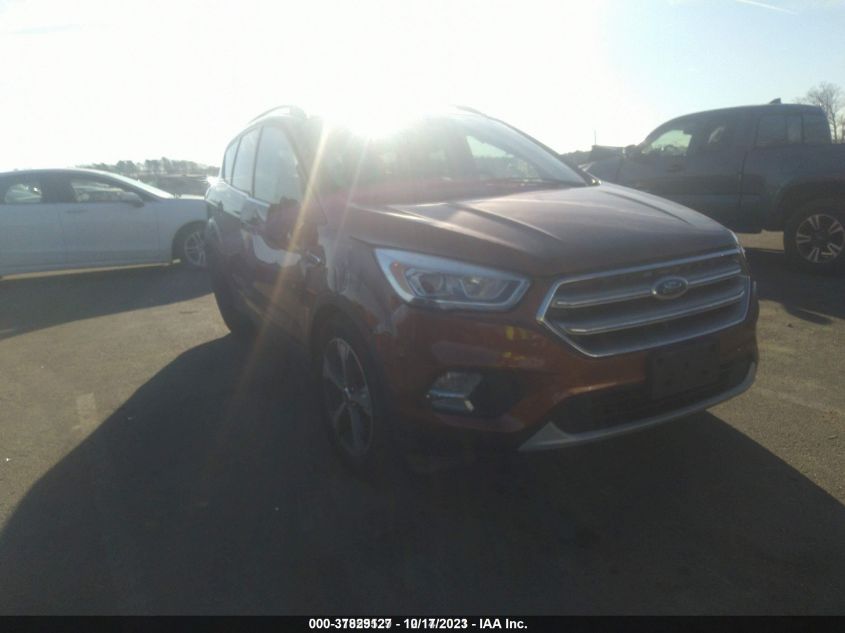 2017 FORD ESCAPE SE - 1FMCU9G99HUA34402