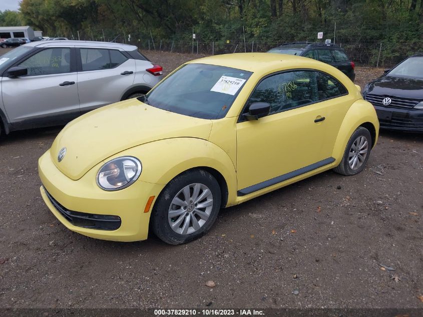 2015 VOLKSWAGEN BEETLE COUPE 1.8T FLEET EDITION - 3VWF17AT1FM648264