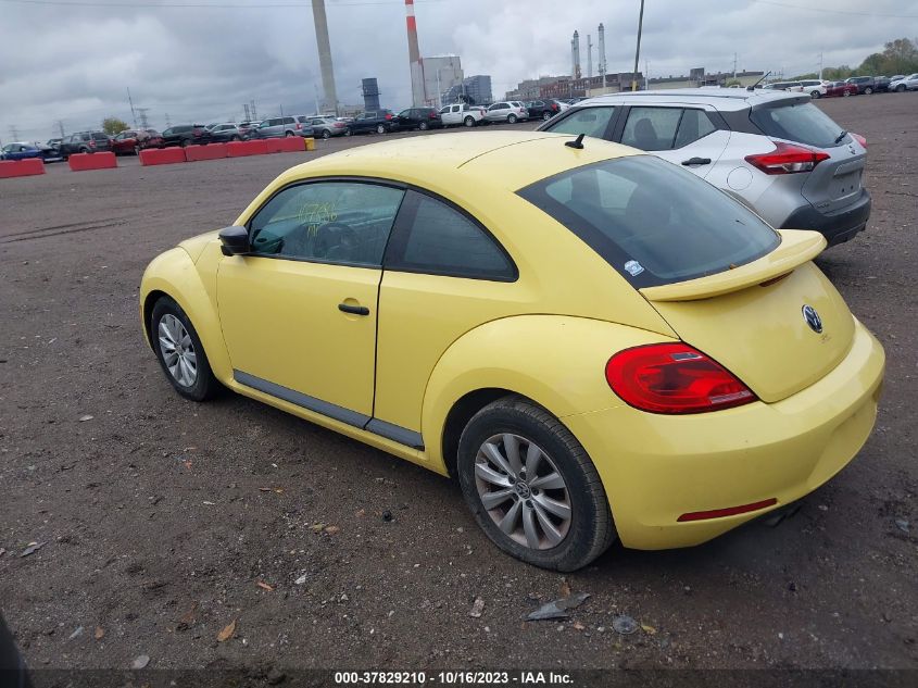 2015 VOLKSWAGEN BEETLE COUPE 1.8T FLEET EDITION - 3VWF17AT1FM648264