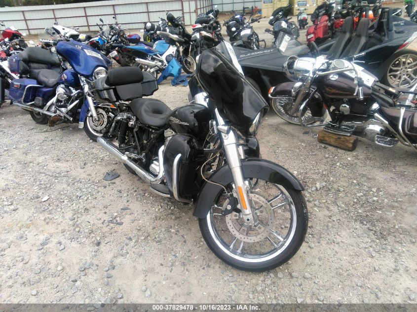 2016 HARLEY-DAVIDSON FLHX STREET GLIDE - 1HD1KBM16GB657539