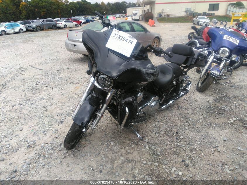 2016 HARLEY-DAVIDSON FLHX STREET GLIDE - 1HD1KBM16GB657539