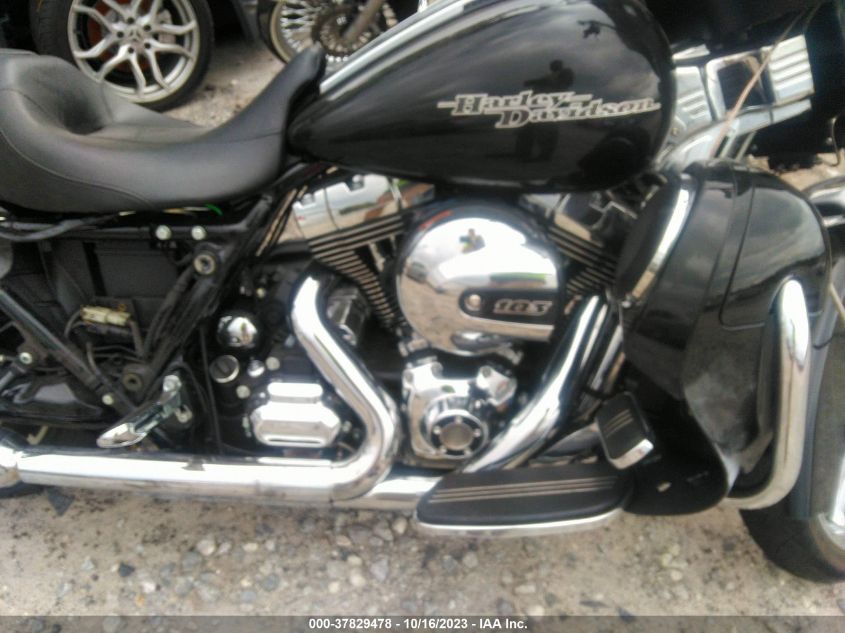 2016 HARLEY-DAVIDSON FLHX STREET GLIDE - 1HD1KBM16GB657539