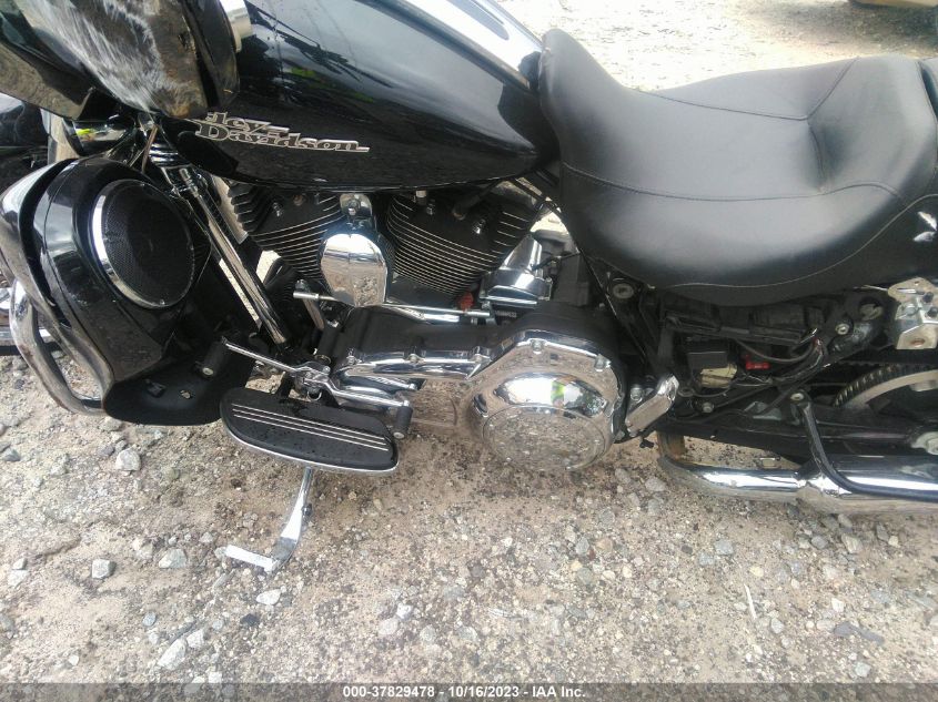 2016 HARLEY-DAVIDSON FLHX STREET GLIDE - 1HD1KBM16GB657539