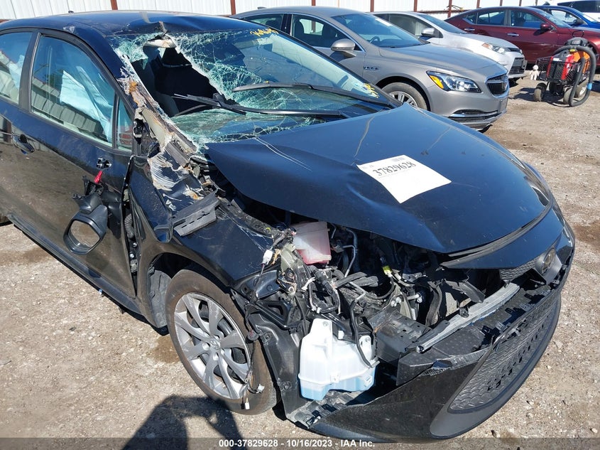 VIN 5YFEPMAE8NP389390 2022 TOYOTA COROLLA LE