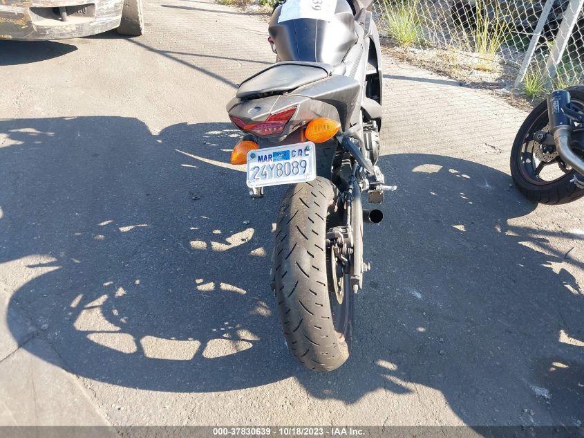 2015 YAMAHA YZFR3 MH3RH06Y0FK008840