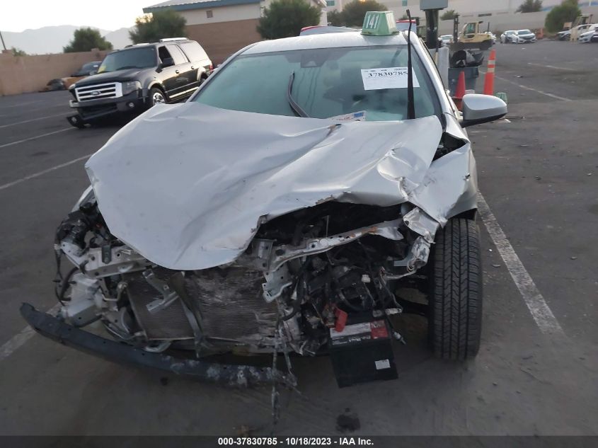 2019 TOYOTA COROLLA LE - 2T1BURHE6KC242852