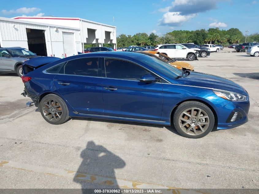 2018 HYUNDAI SONATA SPORT - 5NPE34AB8JH641180