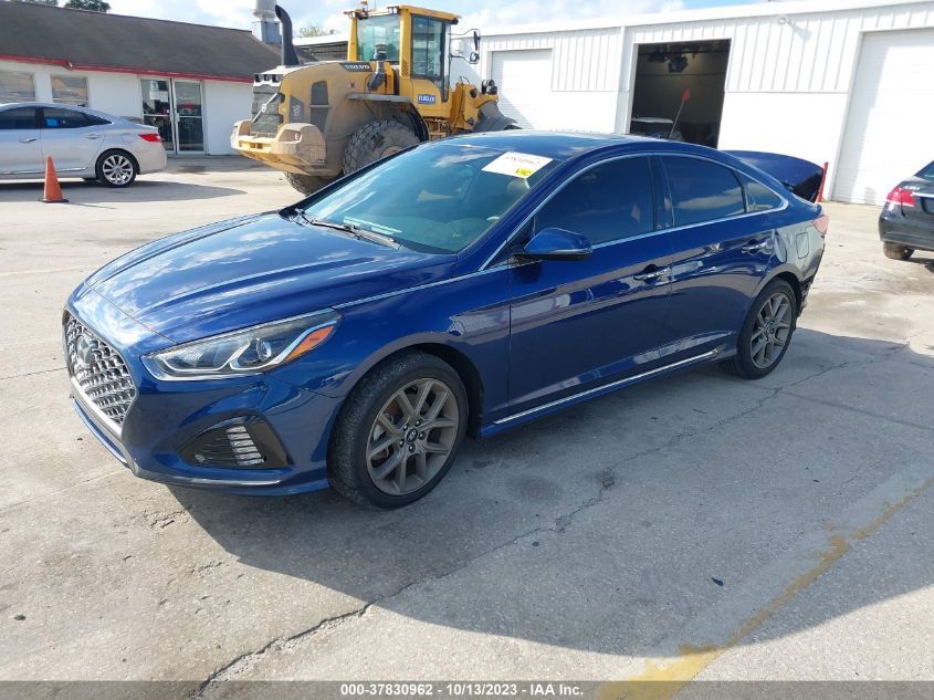 2018 HYUNDAI SONATA SPORT - 5NPE34AB8JH641180