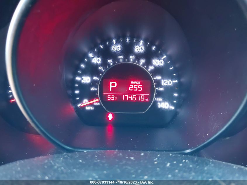 2016 KIA SOUL + - KNDJP3A57G7260165