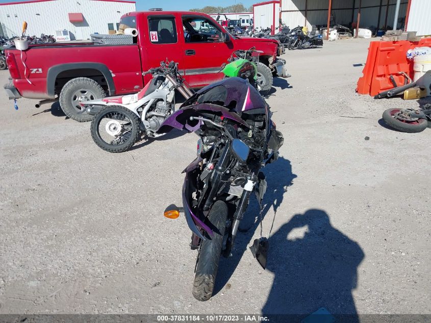 2023 YAMAHA YZFR3 A MH3RH18Y9PK011224