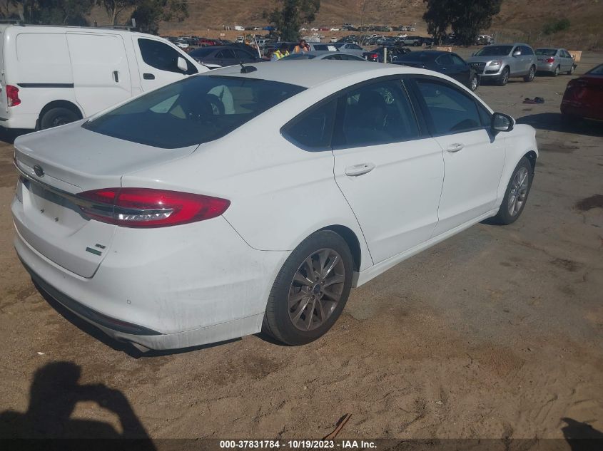 2017 FORD FUSION SE - 3FA6P0HD1HR275827