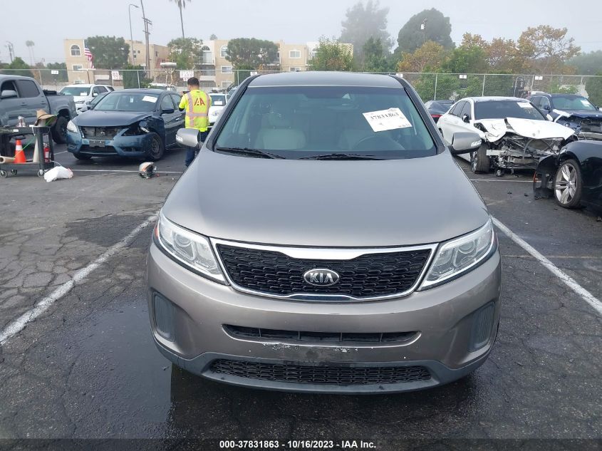 2015 KIA SORENTO LX - 5XYKT3A65FG583513