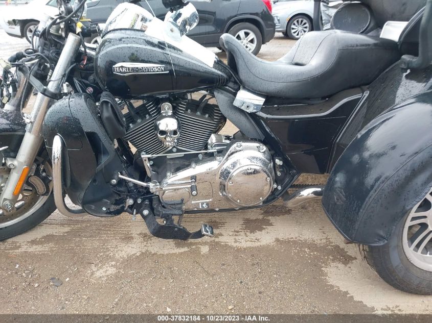 2014 HARLEY-DAVIDSON FLHTCUTG TRI GLIDE ULTRA 1HD1MAL11EB854959