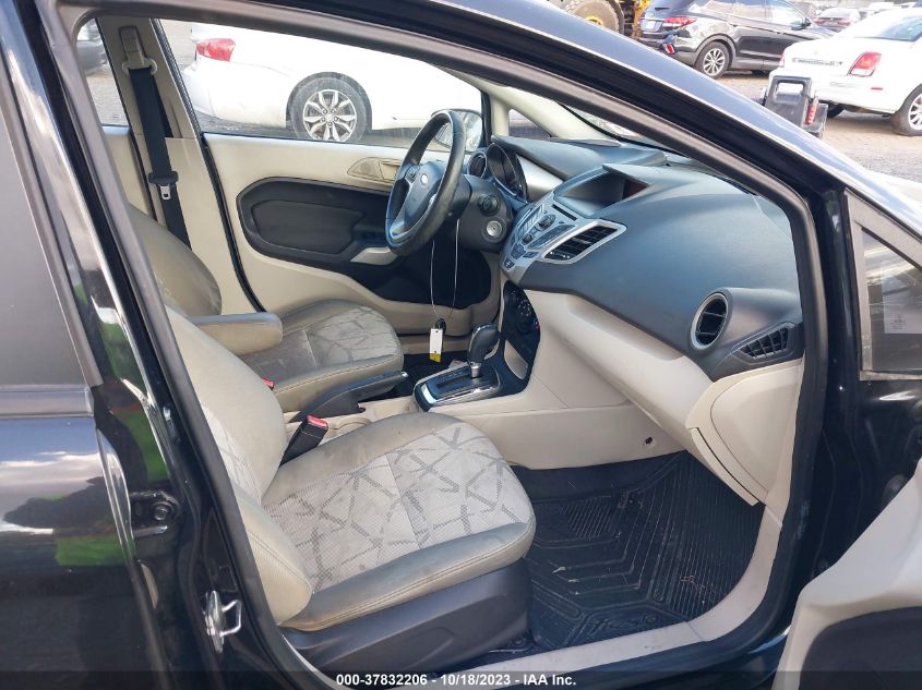 2013 FORD FIESTA SE - 3FADP4BJ8DM176975