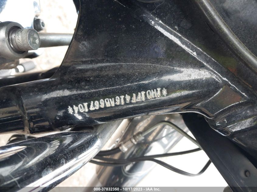 2010 HARLEY-DAVIDSON FLHTC 1HD1FF416AB667104