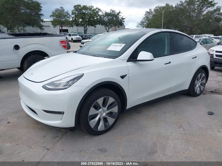 7SAYGAEE7PF591385 Tesla Model Y   2