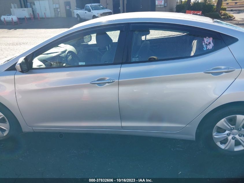 2016 HYUNDAI ELANTRA SE - KMHDH4AE8GU581838