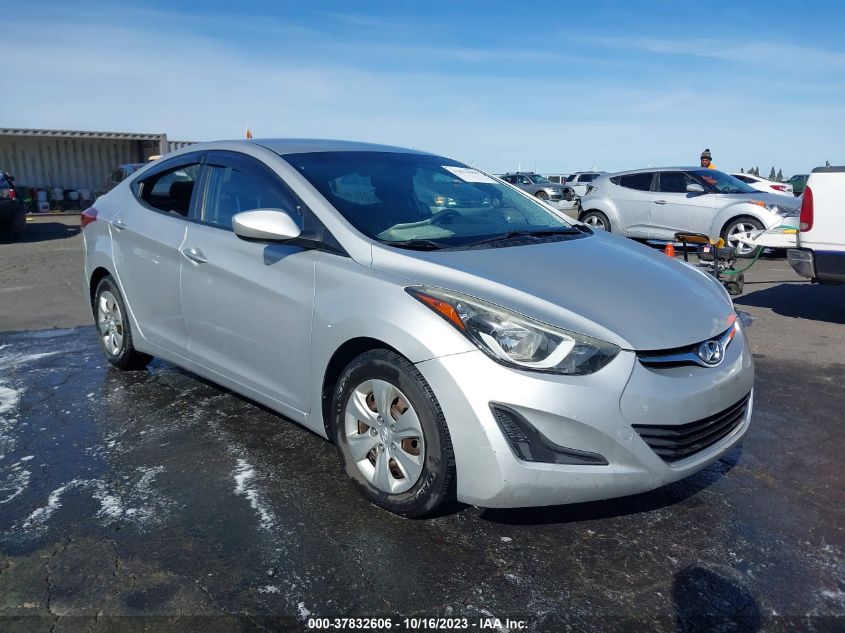 2016 HYUNDAI ELANTRA SE - KMHDH4AE8GU581838