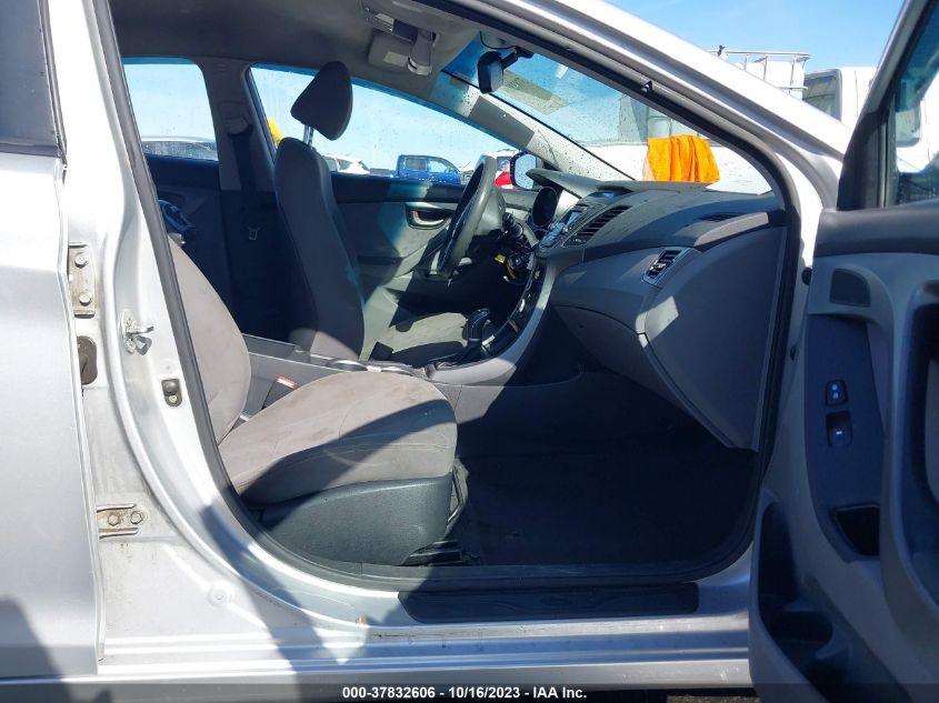 2016 HYUNDAI ELANTRA SE - KMHDH4AE8GU581838
