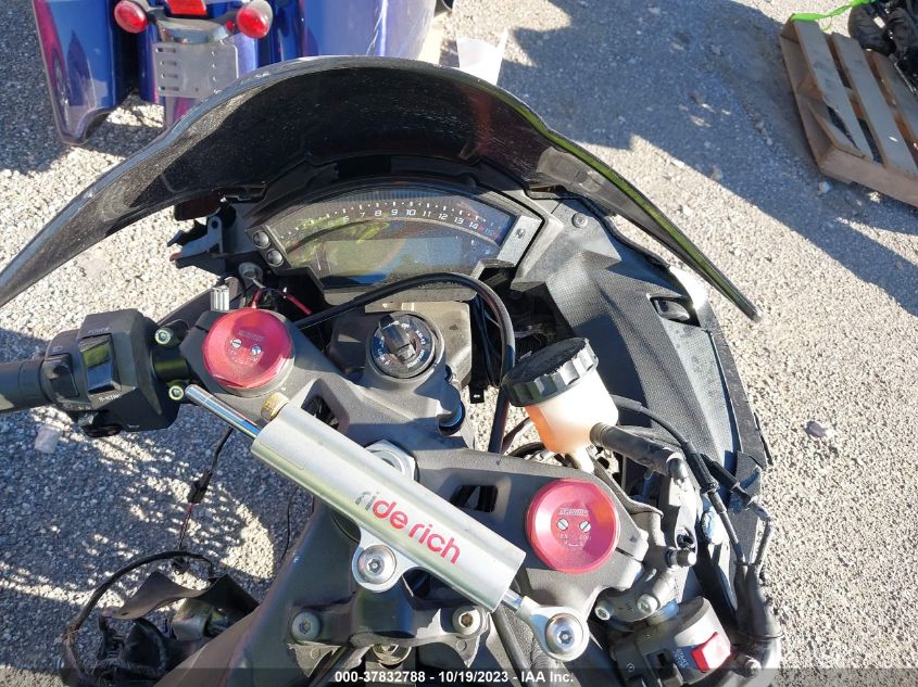 2011 KAWASAKI ZX1000 J JKAZXCJ16BA001608