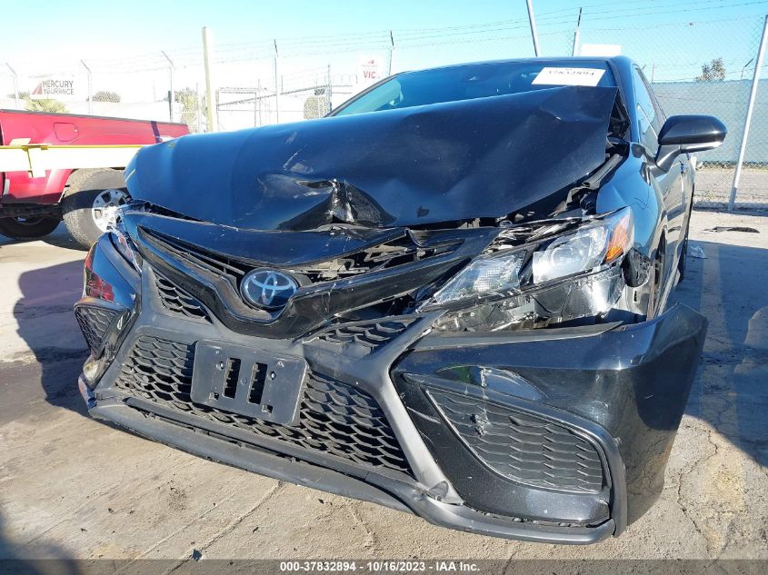 2022 TOYOTA CAMRY SE - 4T1T11BK8NU061896