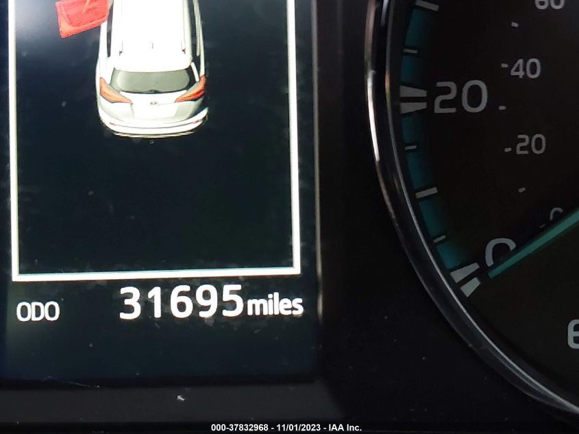 2018 TOYOTA RAV4 HYBRID LE JTMRJREV1JD257675