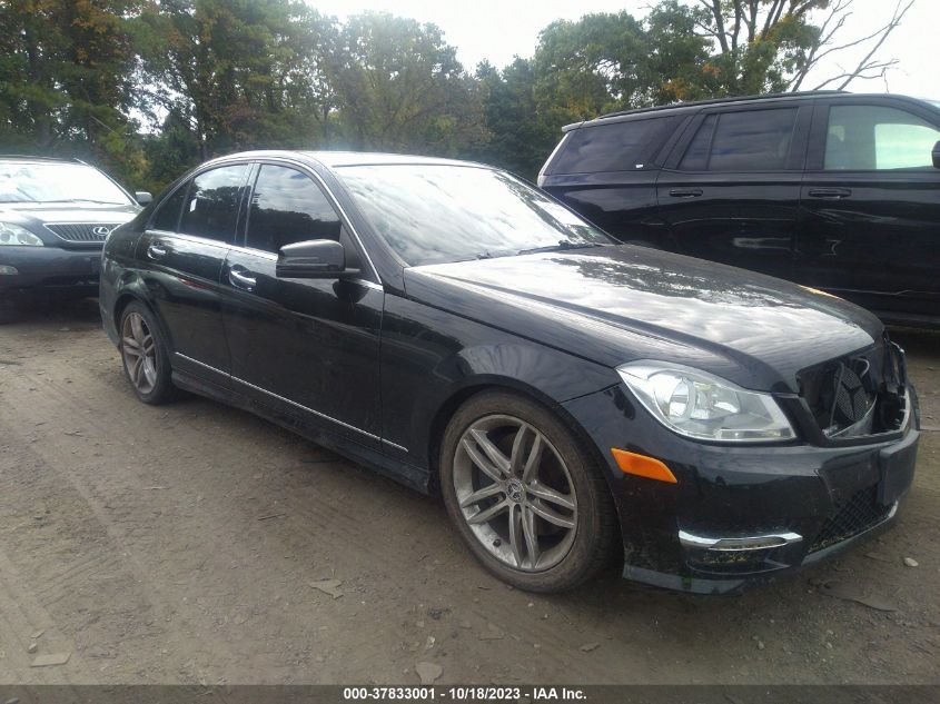 2013 MERCEDES-BENZ C 300 SPORT 4MATIC/LUXURY 4MATIC - WDDGF8AB8DR256910