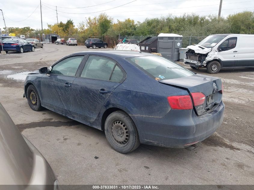 2014 VOLKSWAGEN JETTA SEDAN S - 3VW2K7AJ7EM322543