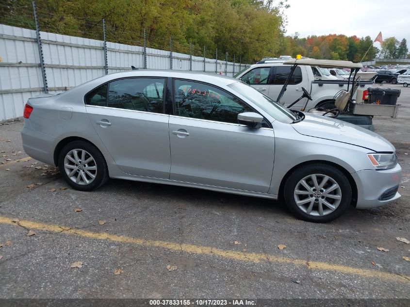 2013 VOLKSWAGEN JETTA SEDAN SE W/CONVENIENCE - 3VWDP7AJ3DM236929