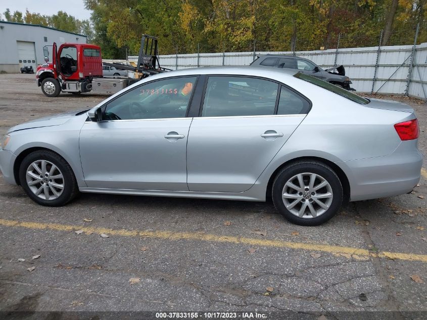 2013 VOLKSWAGEN JETTA SEDAN SE W/CONVENIENCE - 3VWDP7AJ3DM236929