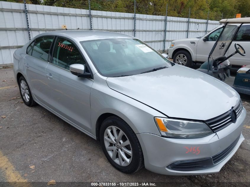 2013 VOLKSWAGEN JETTA SEDAN SE W/CONVENIENCE - 3VWDP7AJ3DM236929