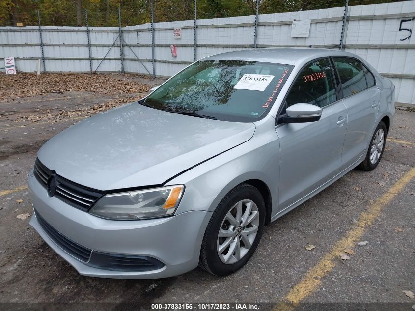 2013 VOLKSWAGEN JETTA SEDAN SE W/CONVENIENCE - 3VWDP7AJ3DM236929