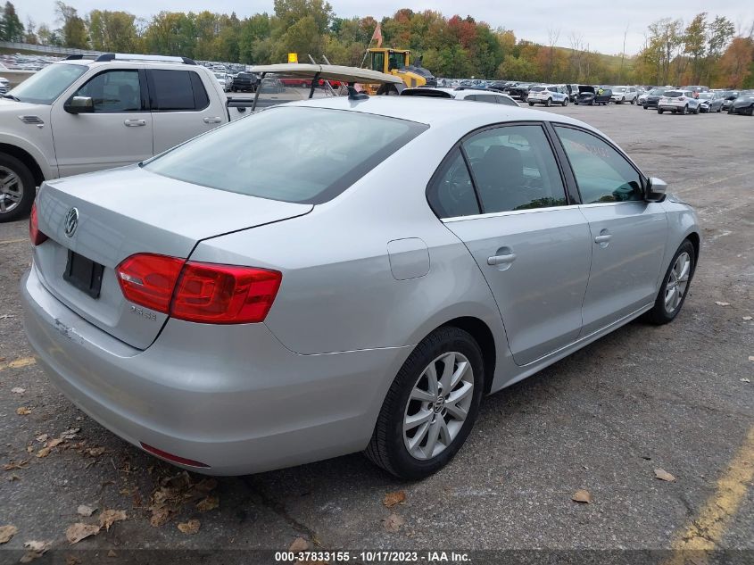 2013 VOLKSWAGEN JETTA SEDAN SE W/CONVENIENCE - 3VWDP7AJ3DM236929