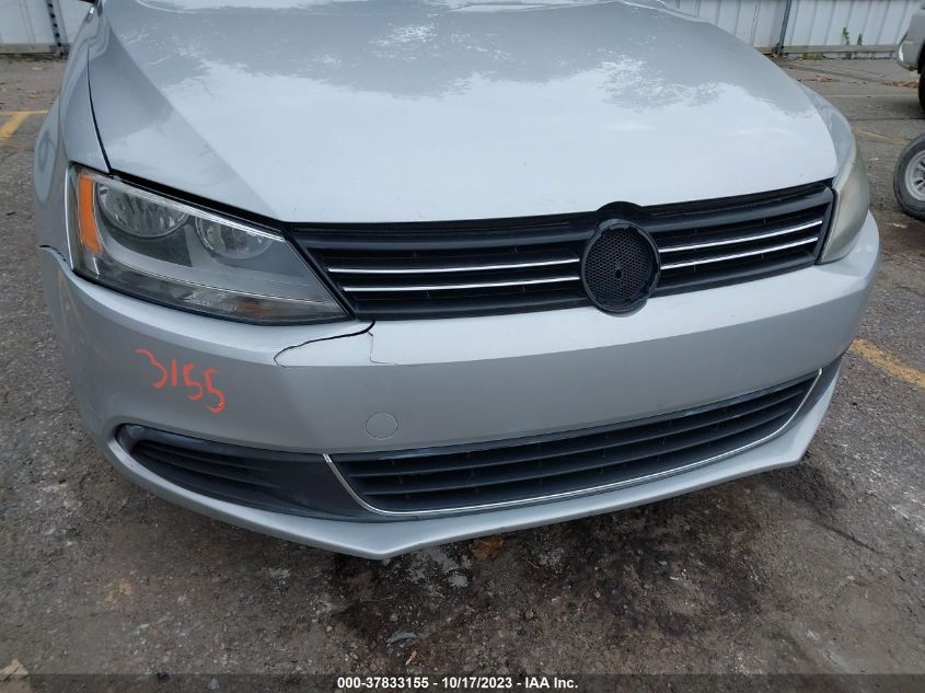 2013 VOLKSWAGEN JETTA SEDAN SE W/CONVENIENCE - 3VWDP7AJ3DM236929