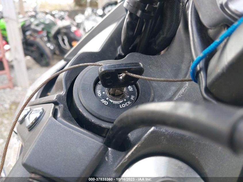 2016 YAMAHA FZ09 JYARN33E7GA009439