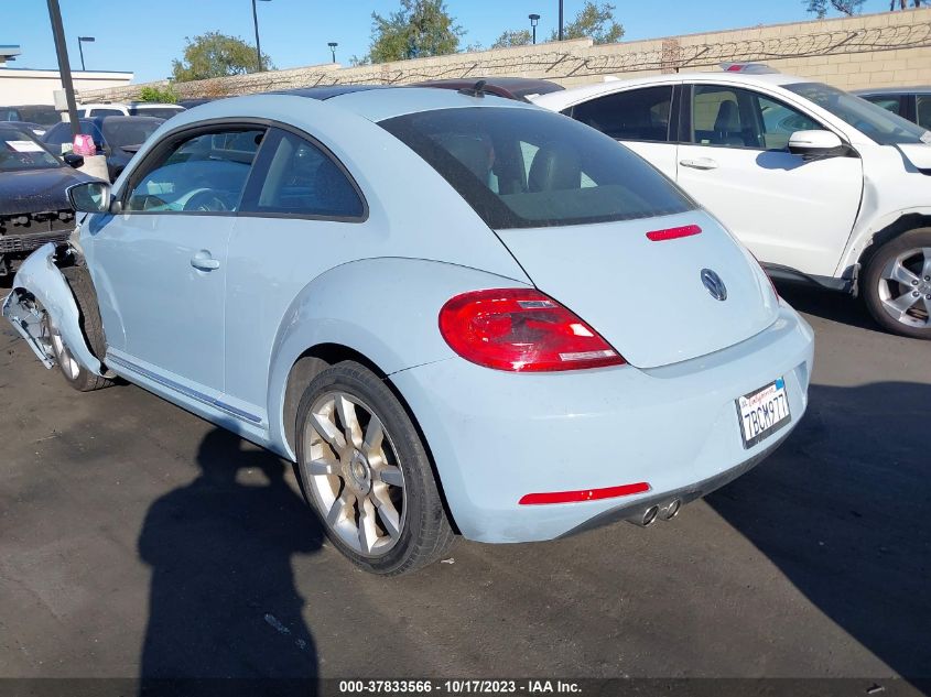2013 VOLKSWAGEN BEETLE COUPE 2.5L W/SUN/SOUND/NAV - 3VWJP7AT8DM693529