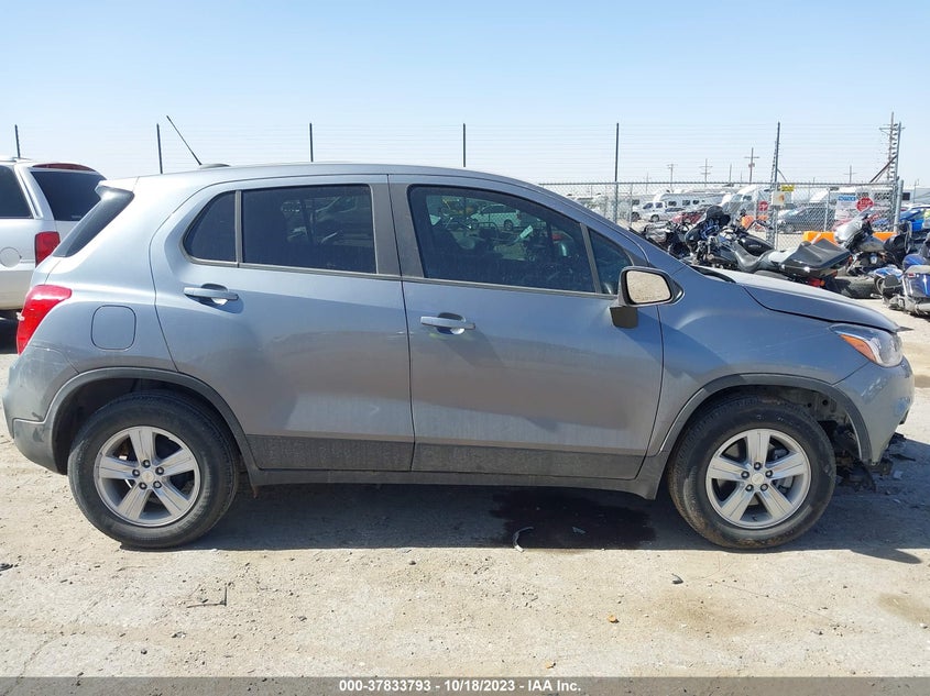 VIN 3GNCJKSB8LL307967 2020 CHEVROLET TRAX LS