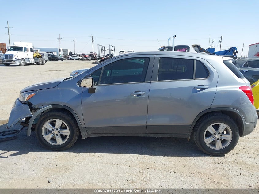 VIN 3GNCJKSB8LL307967 2020 CHEVROLET TRAX LS