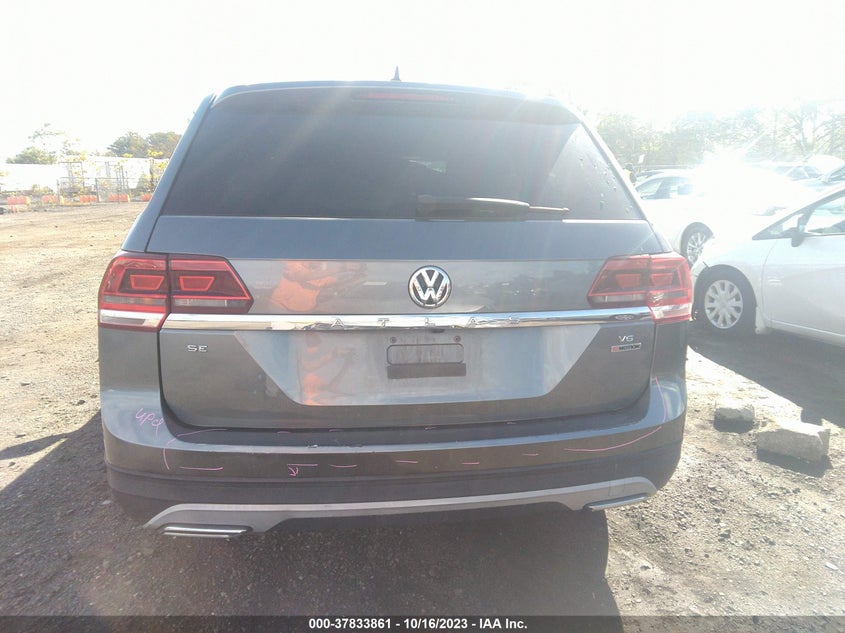 VIN 1V2KR2CA8JC565870 2018 VOLKSWAGEN ATLAS 3.6L V6 SE